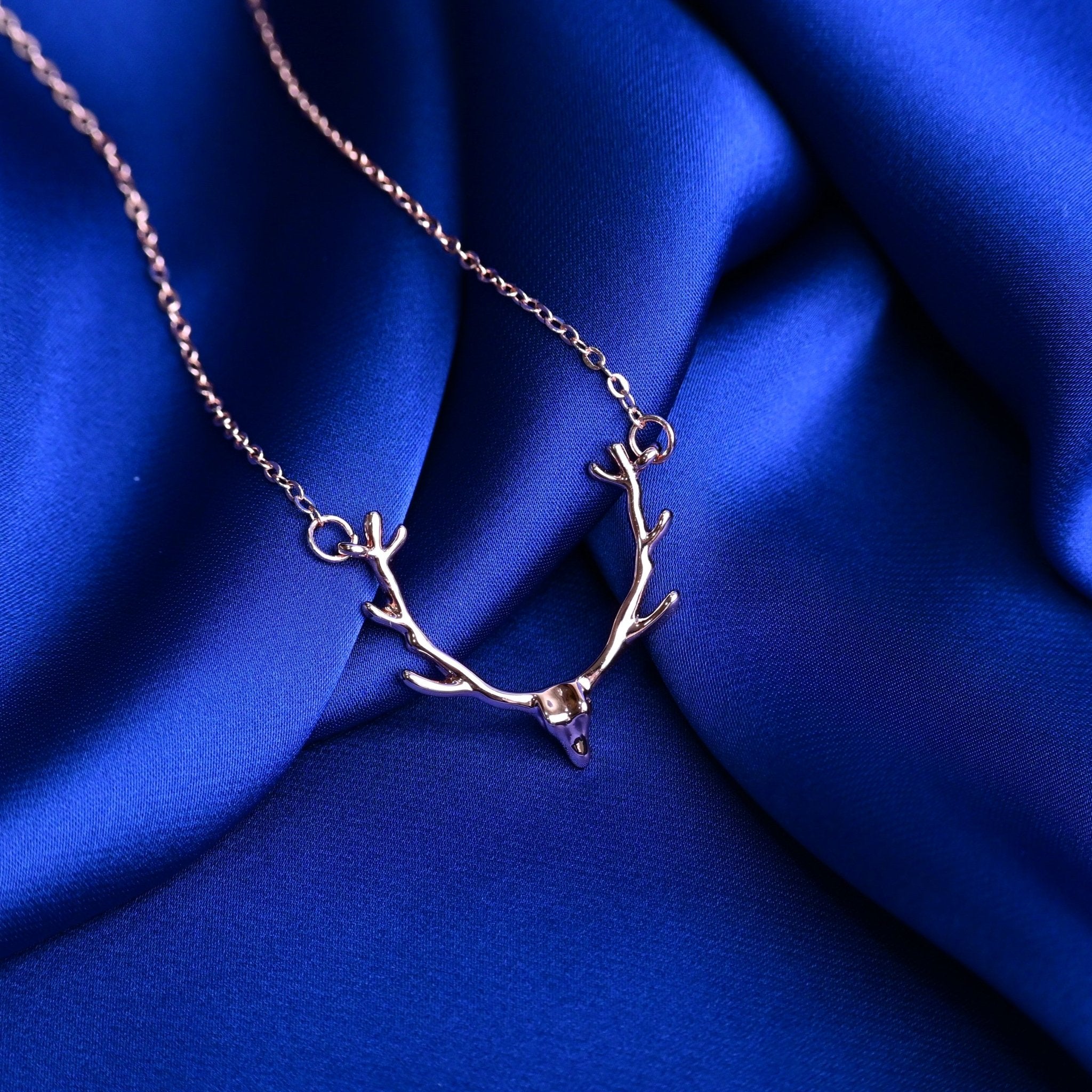 Elegant Deer Pendant - Fab Couture