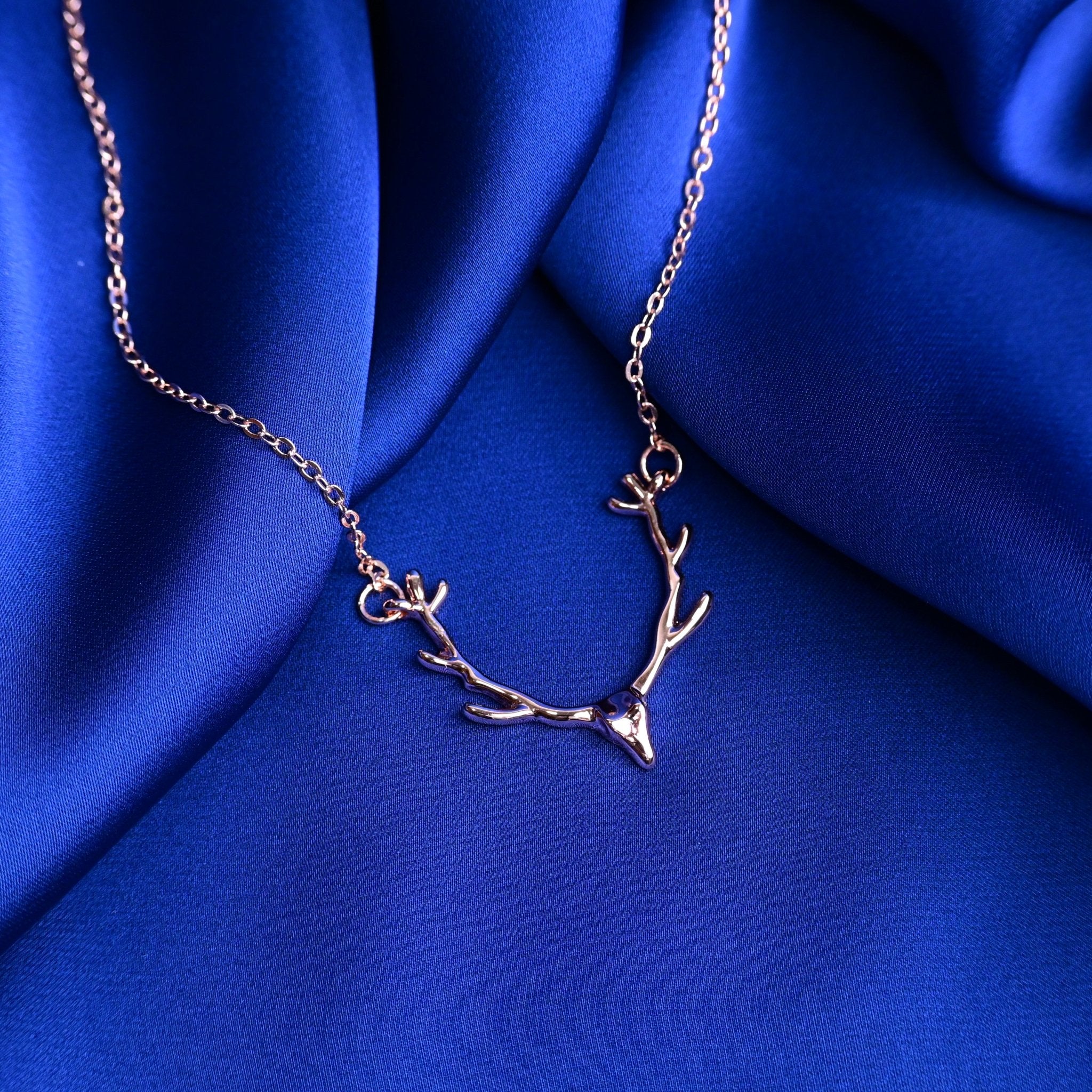 Elegant Deer Pendant - Fab Couture