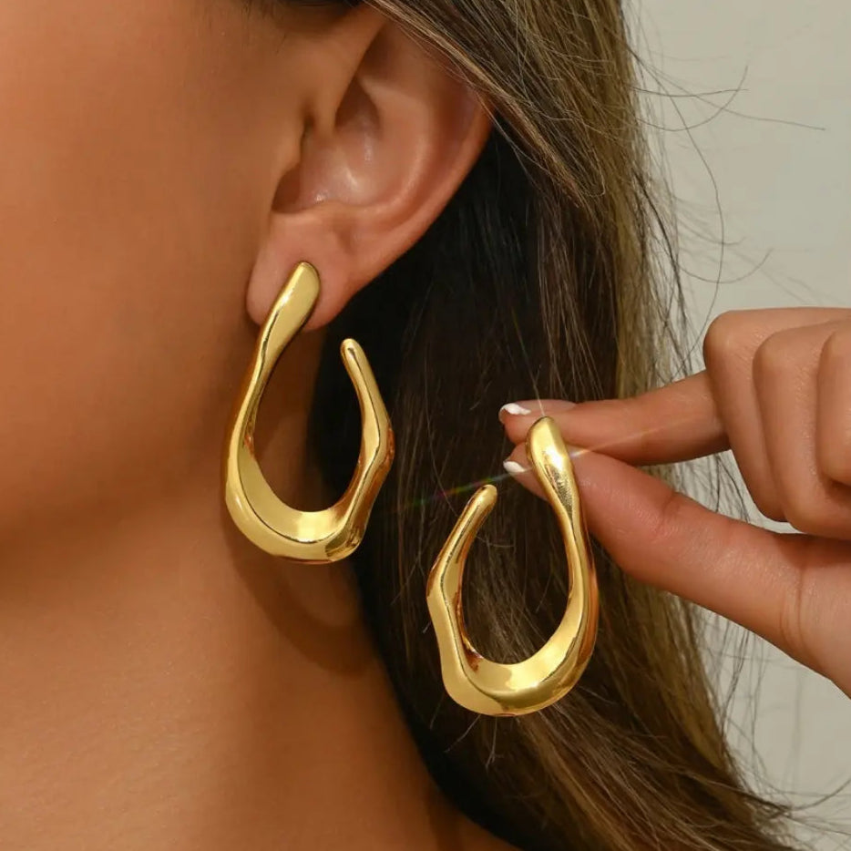 Wave Loop Hoops