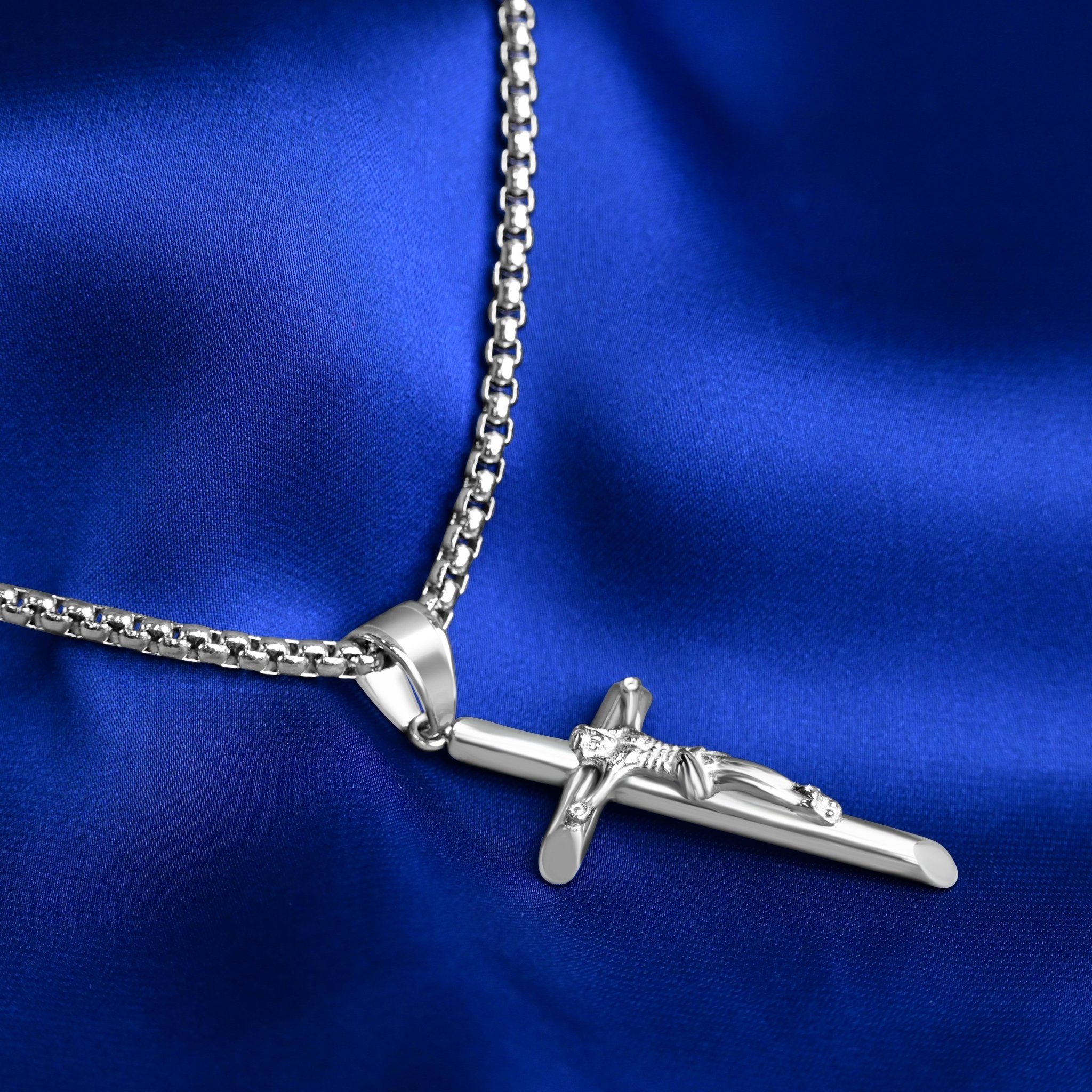 Crucifix Pendant (Silver) - Fab Couture