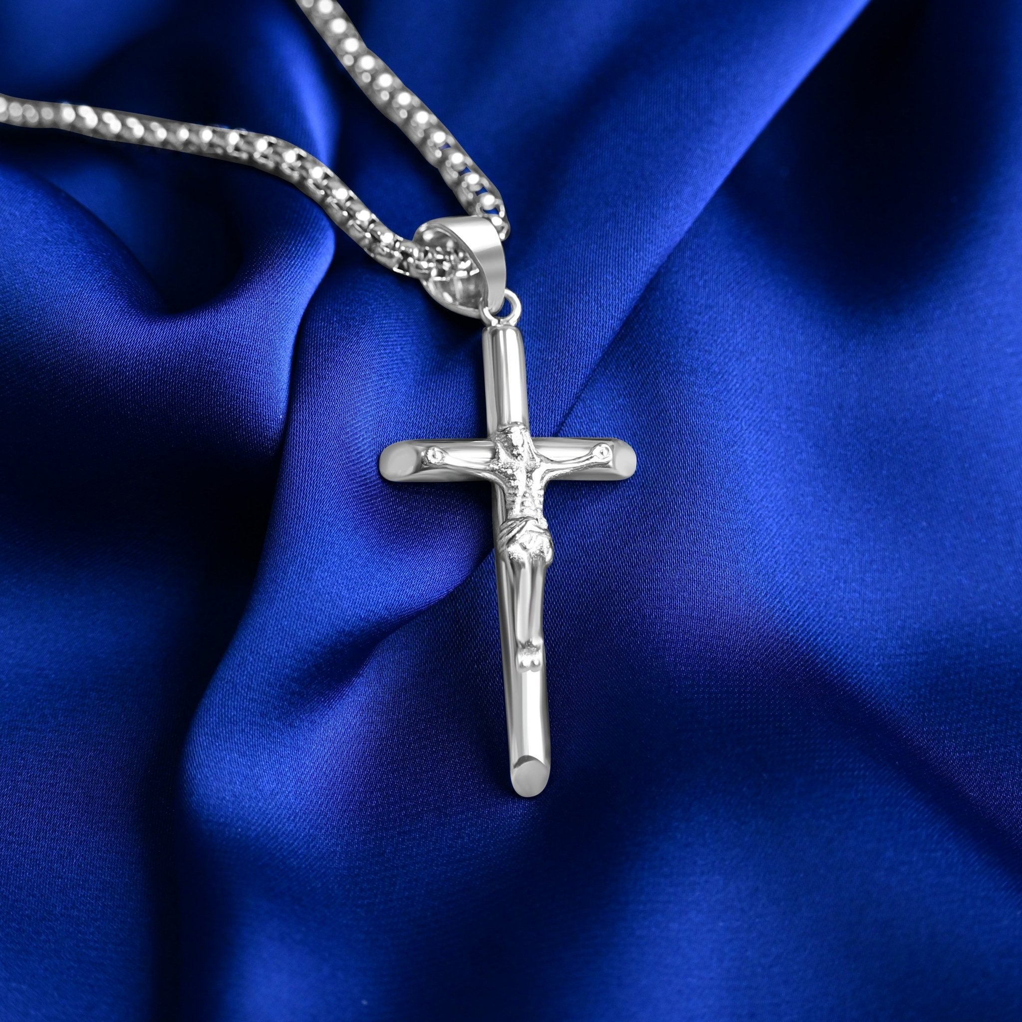 Crucifix Pendant (Silver) - Fab Couture